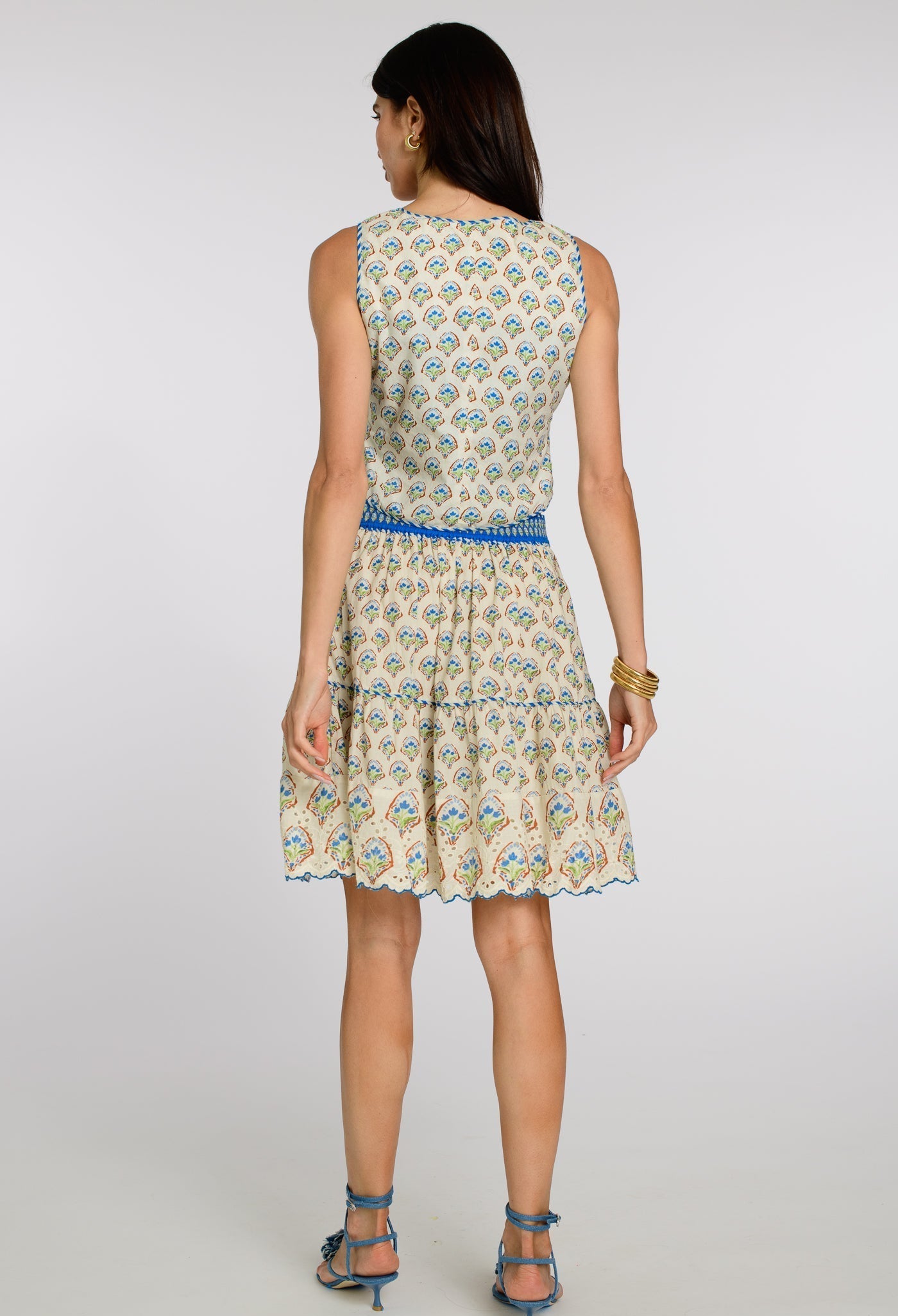 ELIZABETH JAMES THE LABEL | Rae Vest in Tulip Ivory