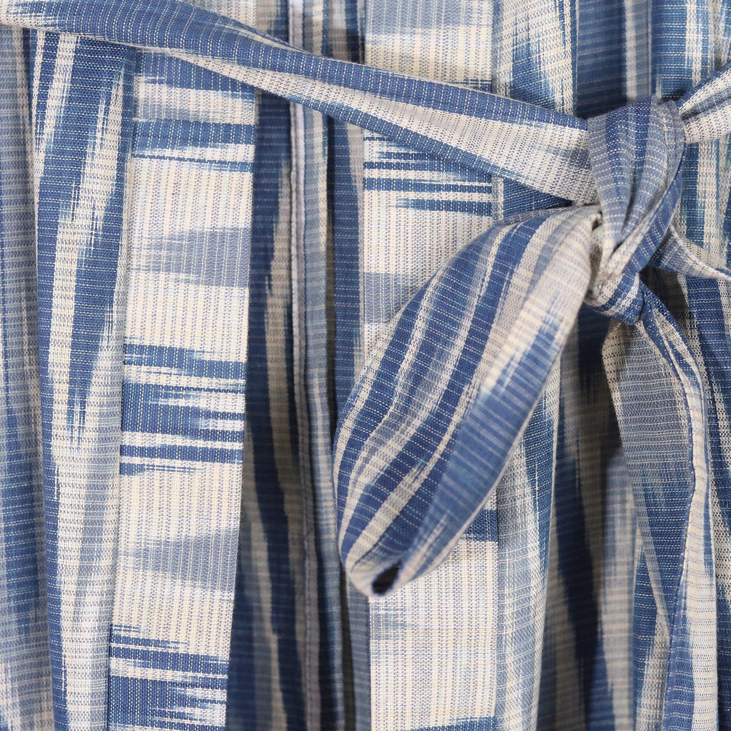 Handwoven 100% Cotton Robe with Blue and White Ikat Patterns - Samarkand Splendor
